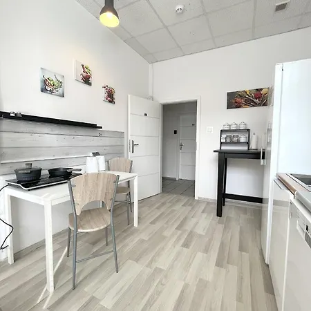Keja Ii - Pokoje W Centrum Gdyni Aparthotel *